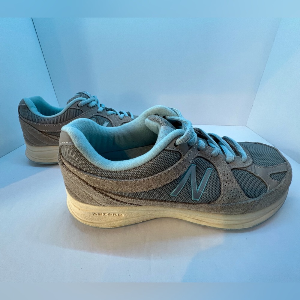 New Balance Absorb Shoes Womens Size 6 Light Blue /Grey Running Sneakers